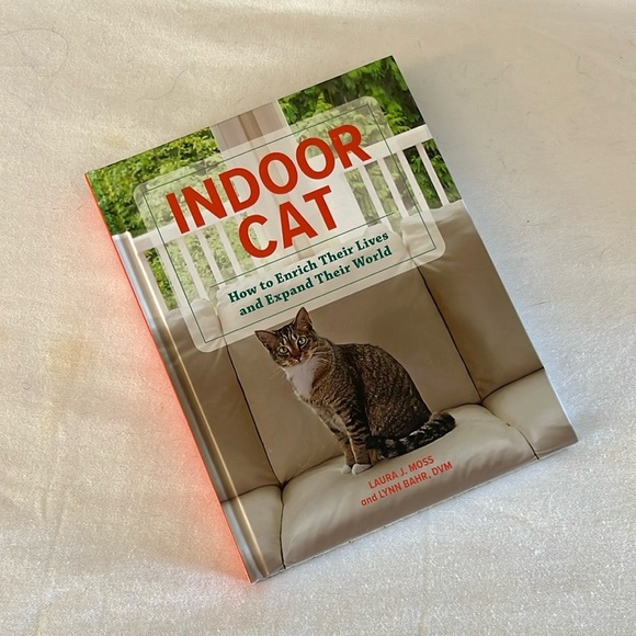 Indoor Cat Book Laura J. Moss Enrich Cat Life Guide Pet Care Hardcover - Picture 11 of 11